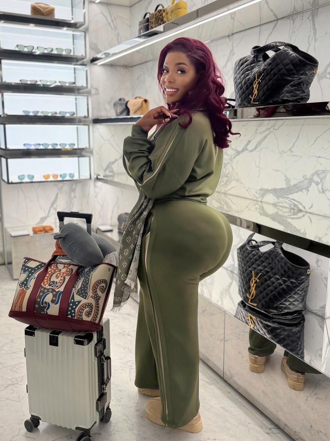 Travel Pro Soft Luggage, neck pillow